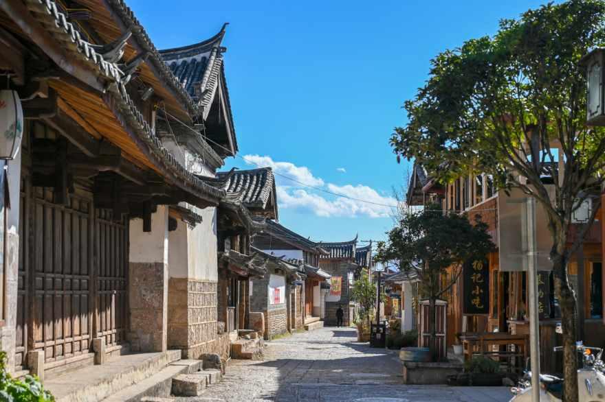 为冈村宁次作“无罪”辩护的那个中国律师，最后的结局如何？